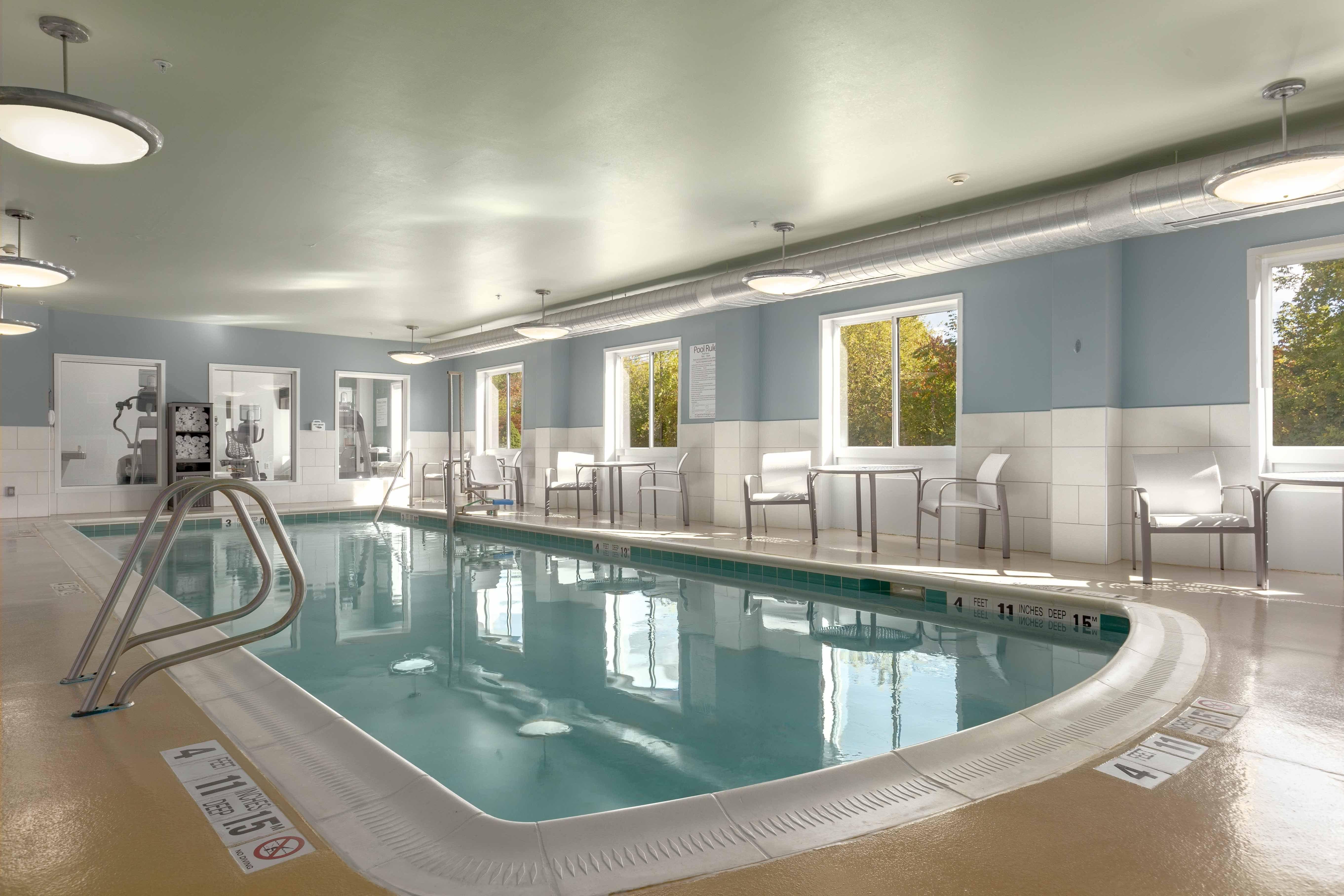 Holiday Inn Express Hotel & Suites Binghamton University-Vestal By Ihg Exterior photo