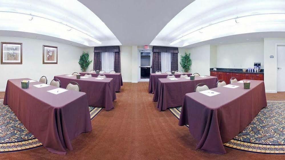 Holiday Inn Express Hotel & Suites Binghamton University-Vestal By Ihg Exterior photo